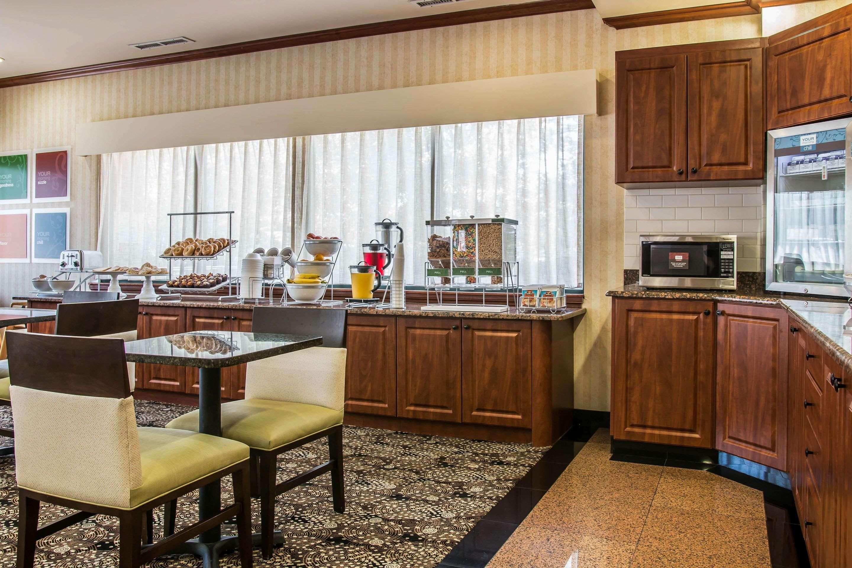Comfort Suites Canton - Detroit Luaran gambar