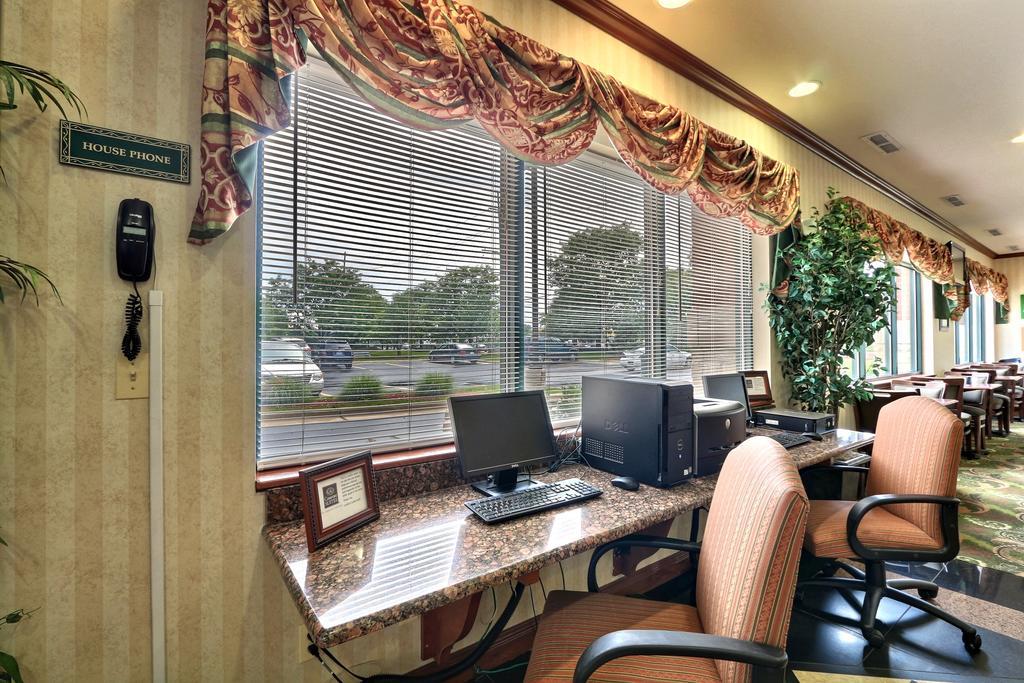 Comfort Suites Canton - Detroit Luaran gambar