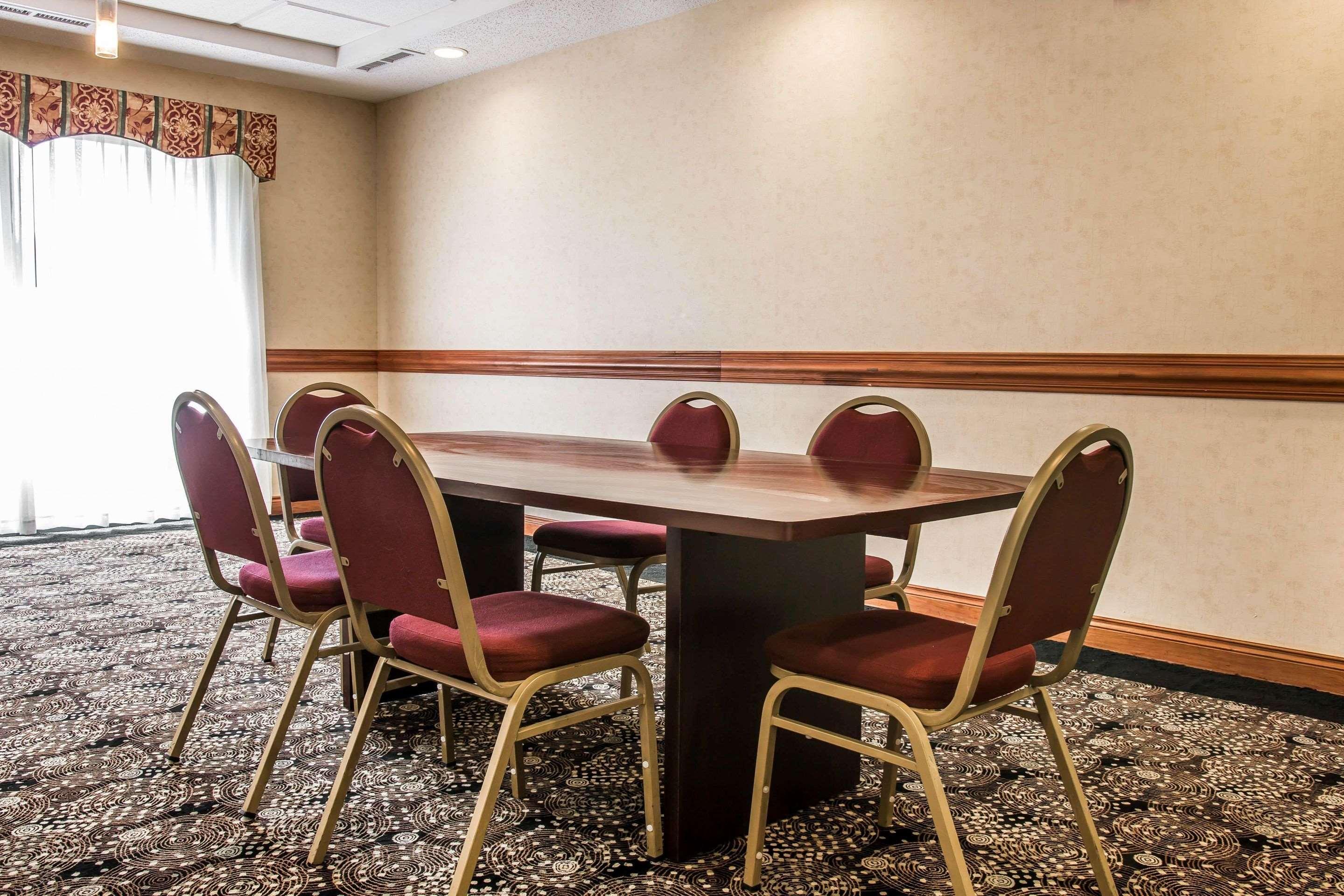 Comfort Suites Canton - Detroit Luaran gambar
