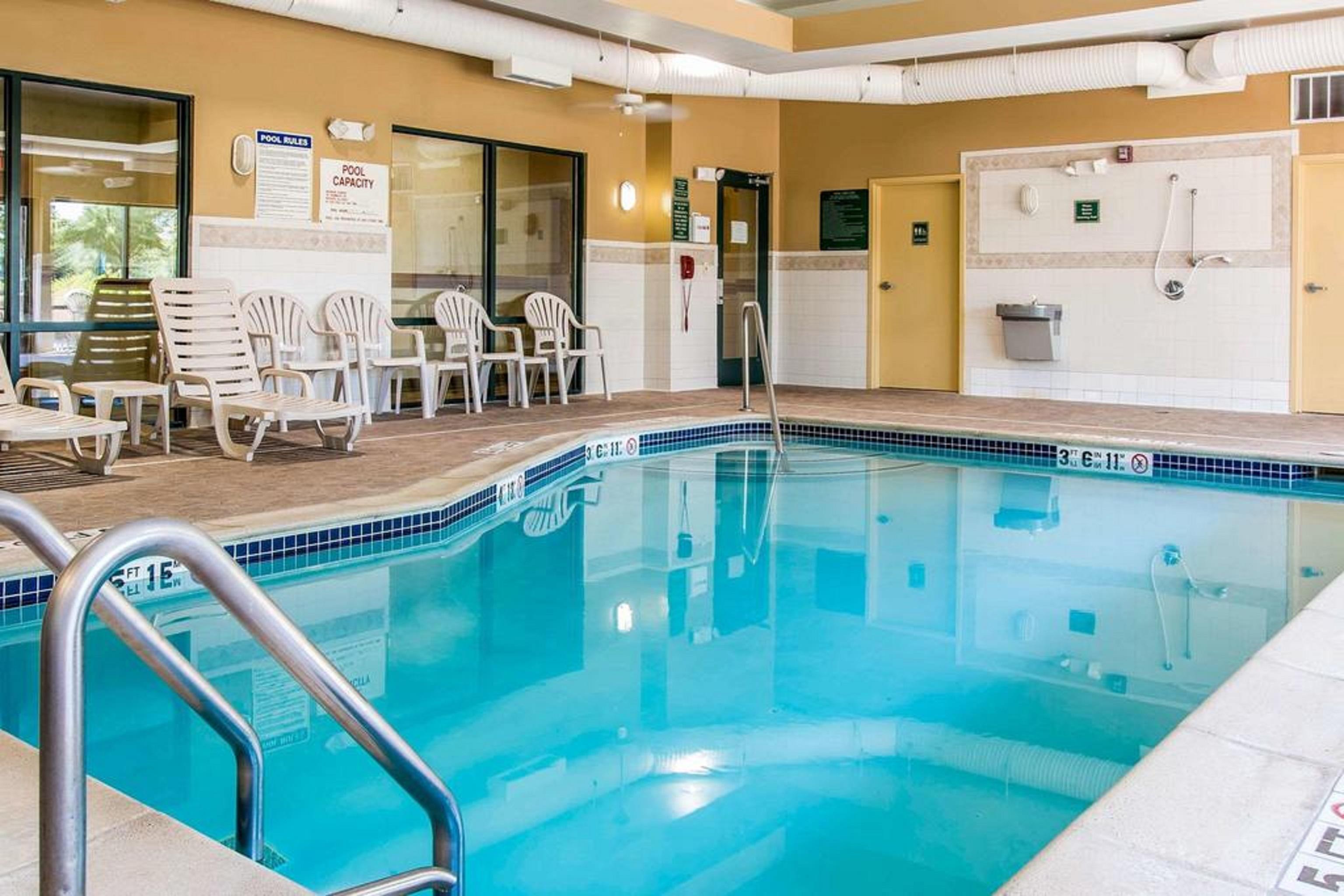 Comfort Suites Canton - Detroit Luaran gambar